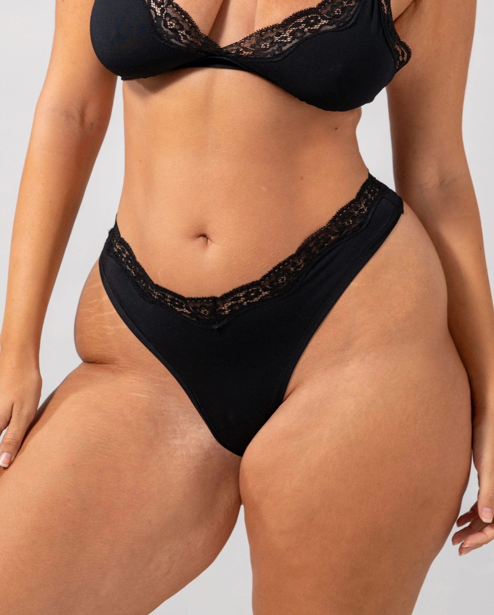 Micro Lace Thong 3-Pack Black - Image 2