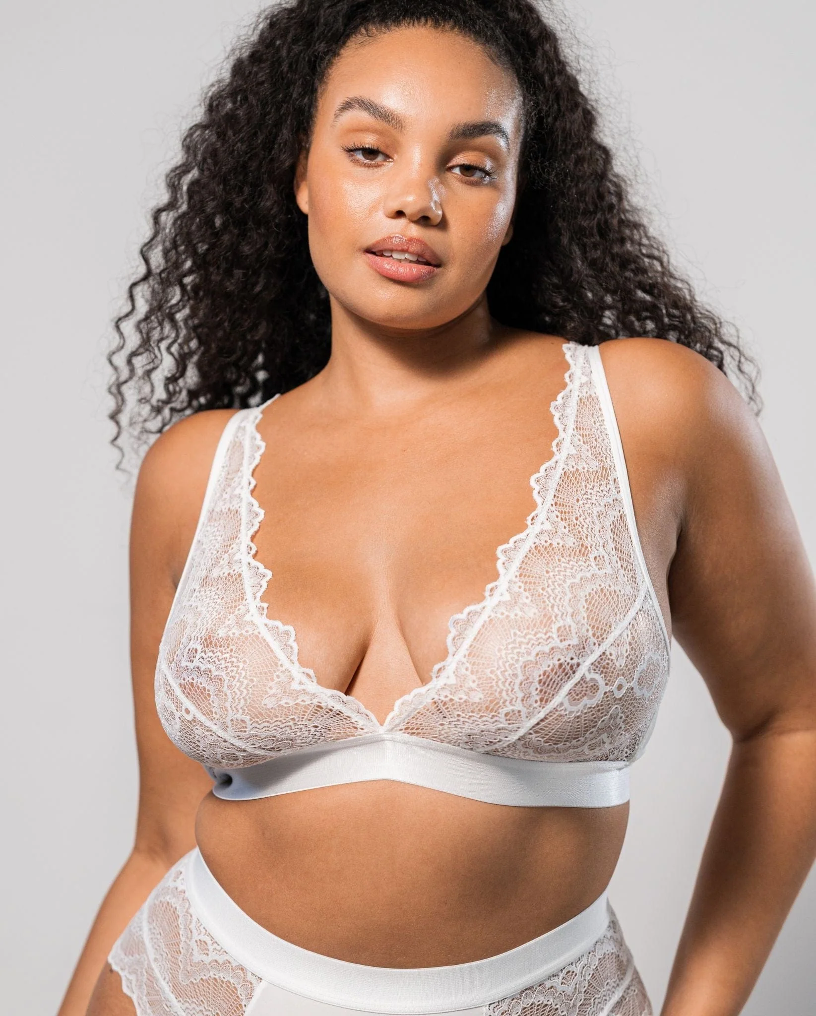 Lace Plunge Bralette Blanche - Image 8