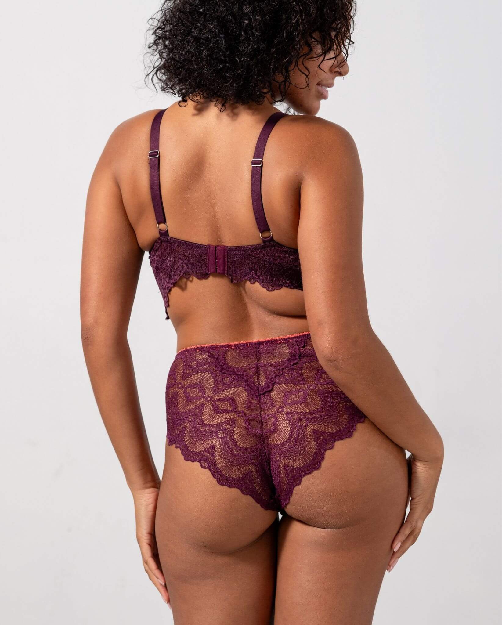 Lace Support+ Bra Cherry - Image 5