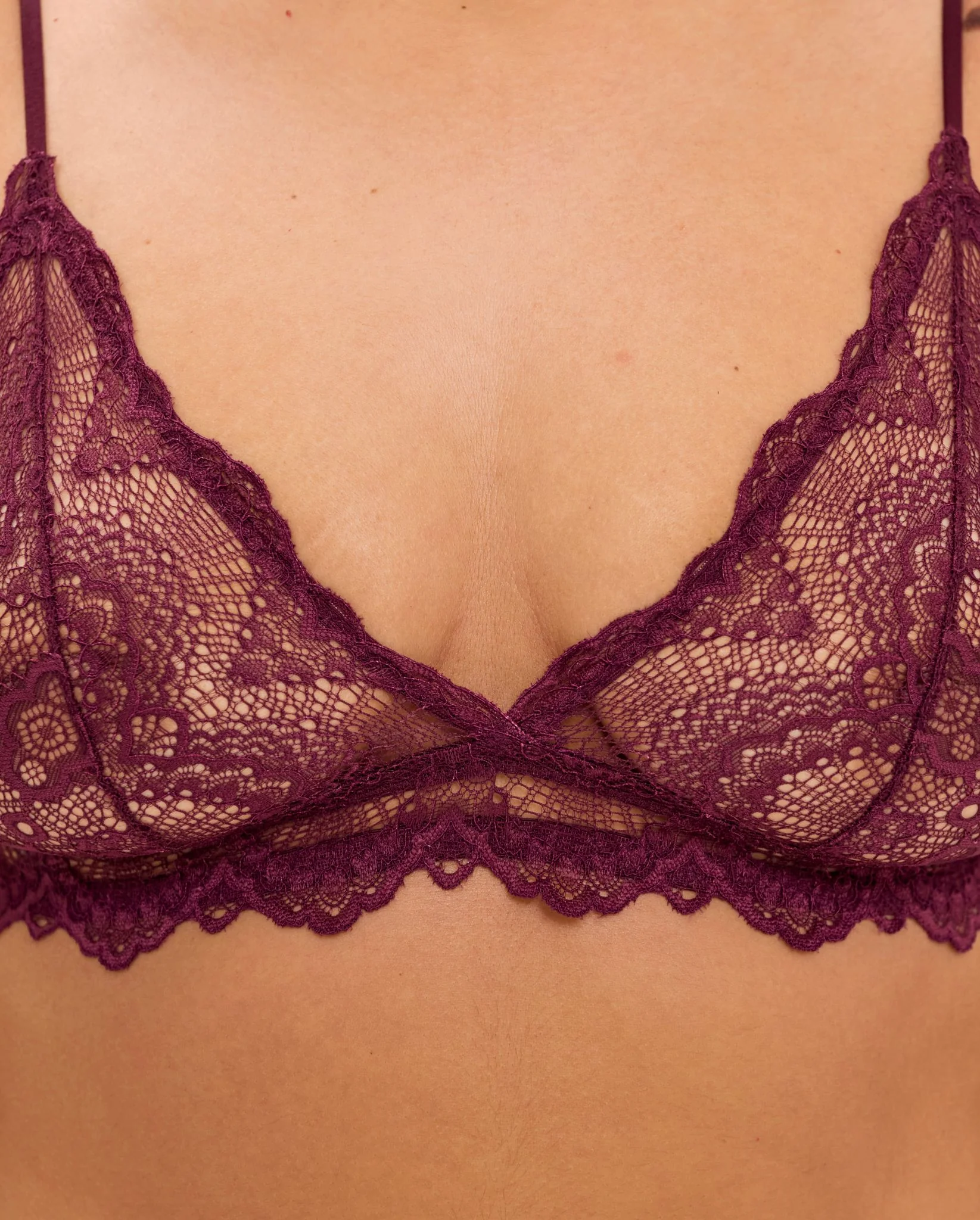 Lace Triangle Bralette Cherry - Image 3
