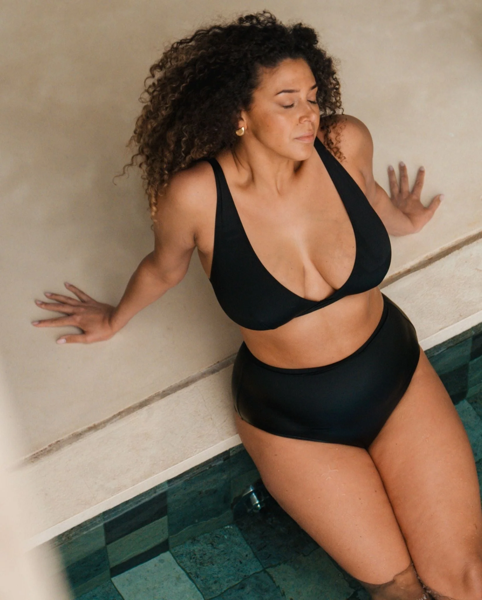 Plunge Bikini Top Black - Image 7