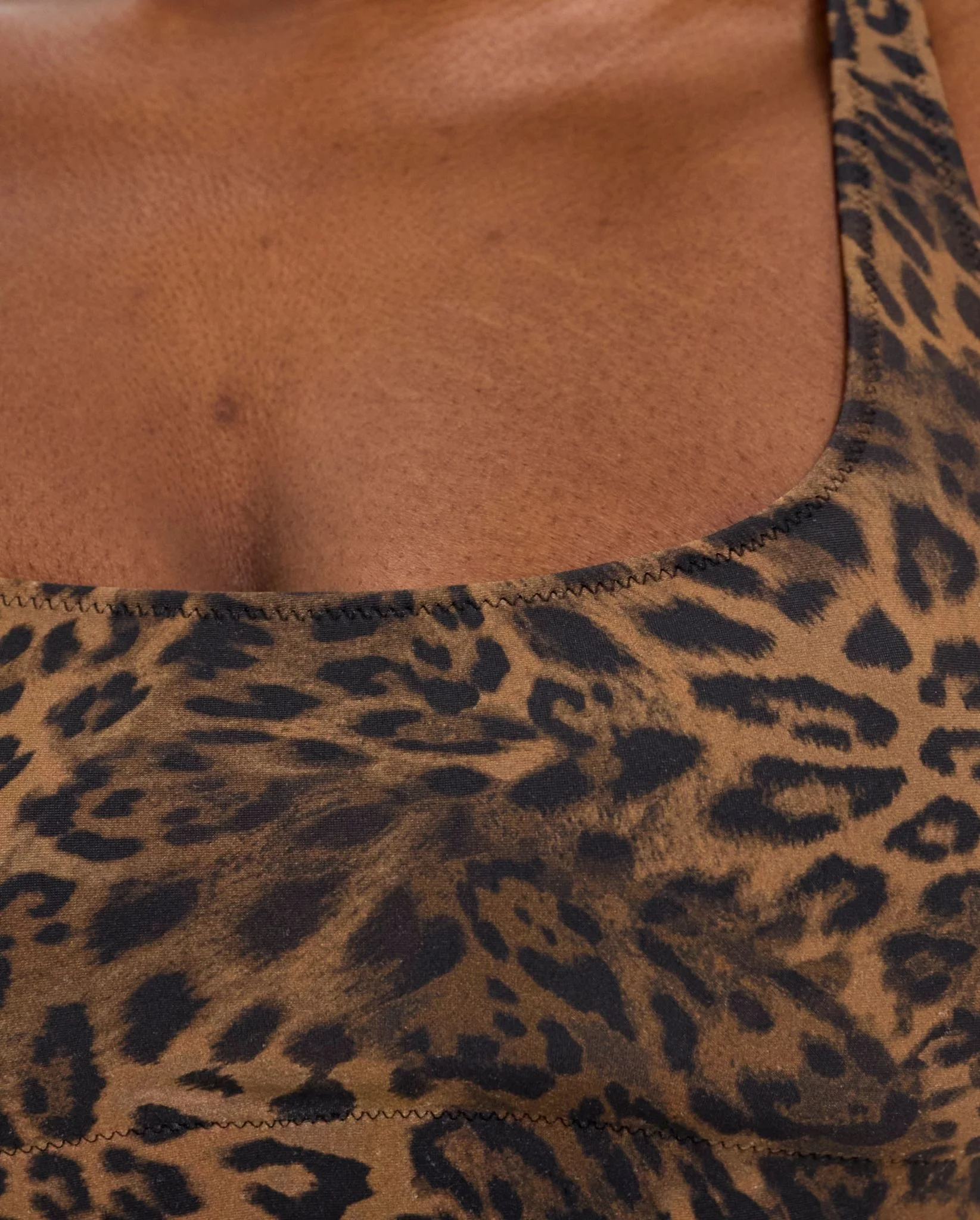 Scoop Adjustable Bikini Top Dark Leopard - Image 4